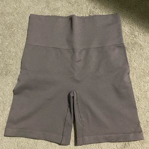 Aritzia Biker Shorts